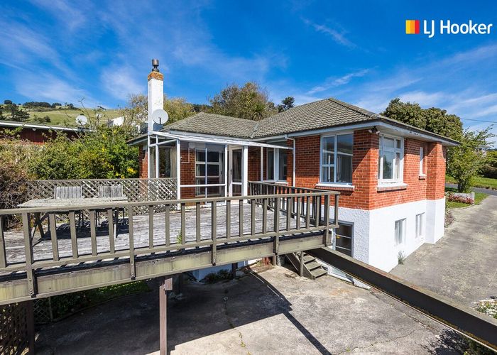  at 1 Featherston Street, Macandrew Bay, Dunedin