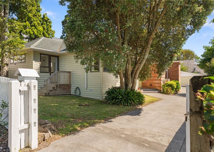  at 3 Marie Avenue, Hillsborough, Auckland City, Auckland