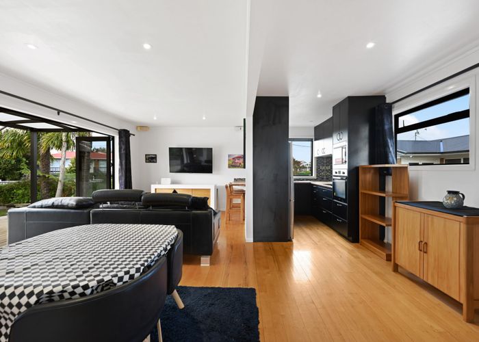  at 42 English Street, Saint Andrews, Hamilton, Waikato