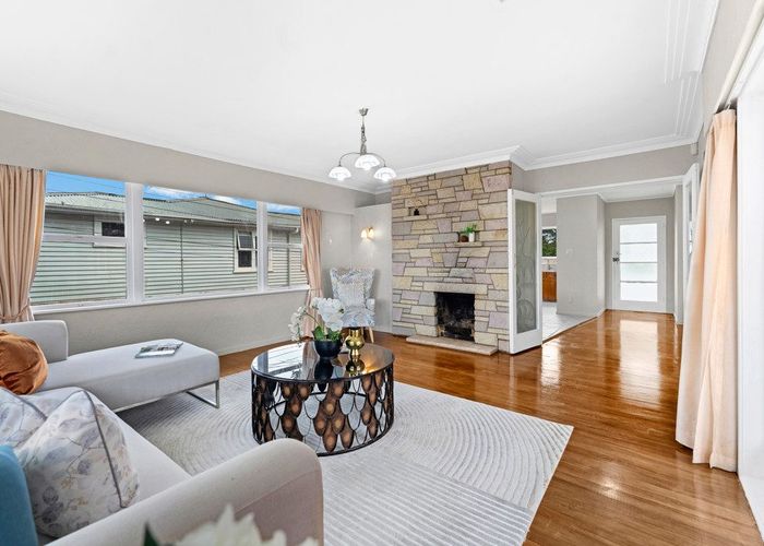  at 32 Boundary Road, Blockhouse Bay, Auckland City, Auckland