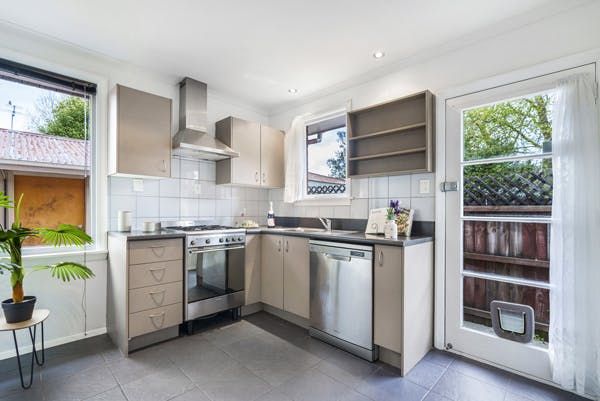  at 10 Packe Street, Edgeware, Christchurch