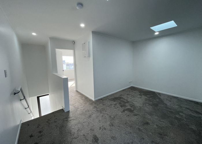  at 19 Yeoman Place, Howick, Manukau City, Auckland