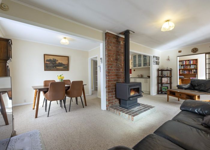  at 31 Fairdene Avenue, Henderson, Auckland