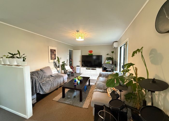  at 1/23 Blacklock Ave, Henderson, Waitakere City, Auckland