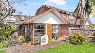  at 2/47 Astley Avenue, New Lynn, Auckland