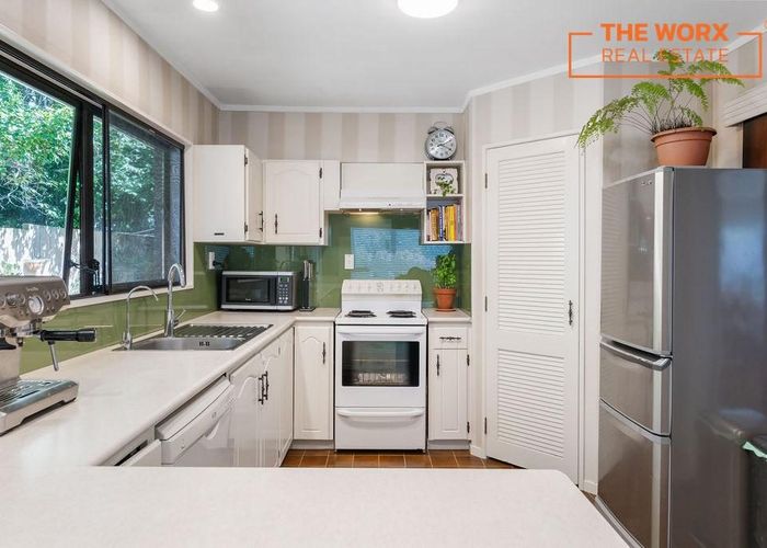  at 2/13 Butterworth Avenue, Opaheke, Papakura