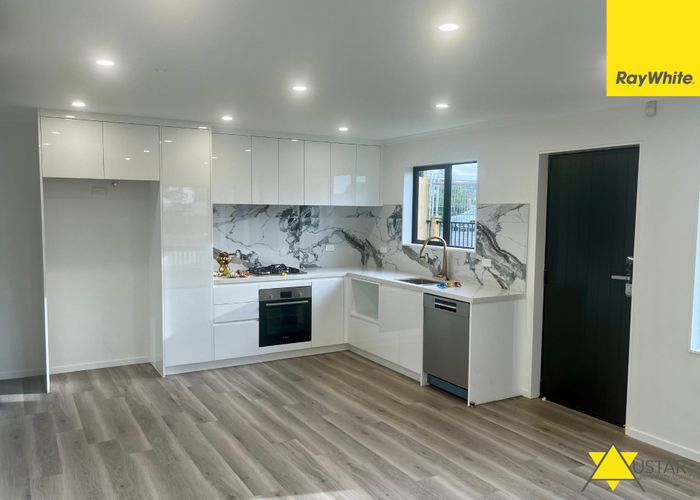  at 12/100 Seymour Road, Sunnyvale, Waitakere City, Auckland