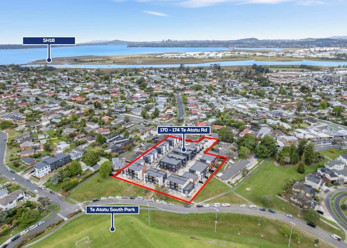  at 3/5 Treasure Lane, Te Atatu South, Waitakere City, Auckland