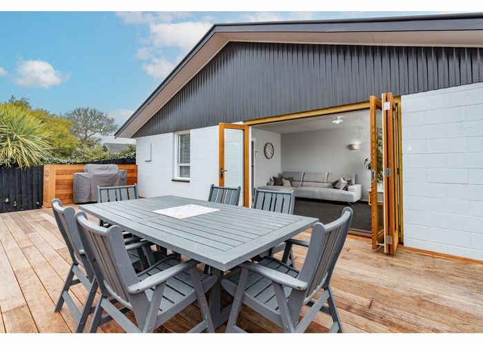  at 1/6 Jade Place, Parklands, Christchurch