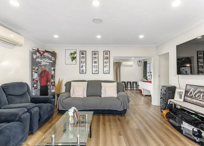  at 99 Gloucester Road, Manurewa, Auckland