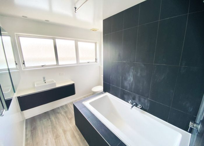  at 4/45 Reimers Avenue, Mount Eden, Auckland City, Auckland