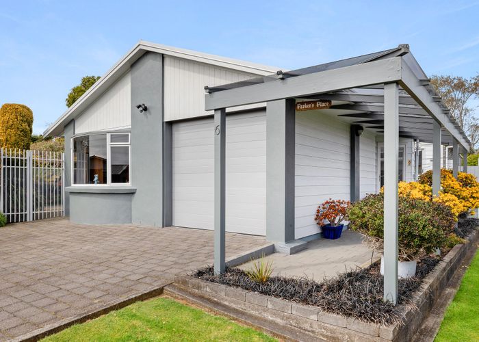  at 6 Argyle Place, Highlands Park, New Plymouth