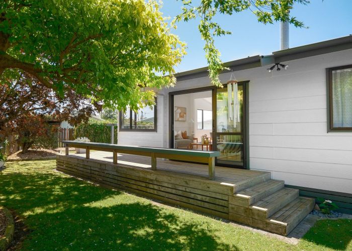  at 12 Matthew Place, Kawaha Point, Rotorua, Bay Of Plenty