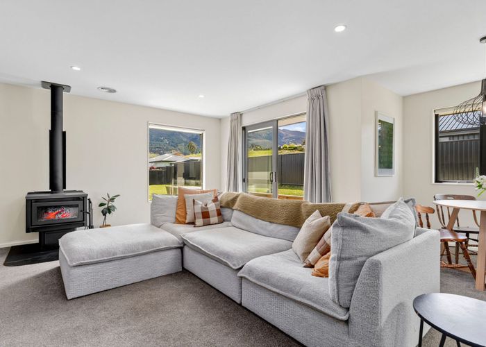  at 7 Tomtit Crescent, Lake Hawea, Wanaka, Otago