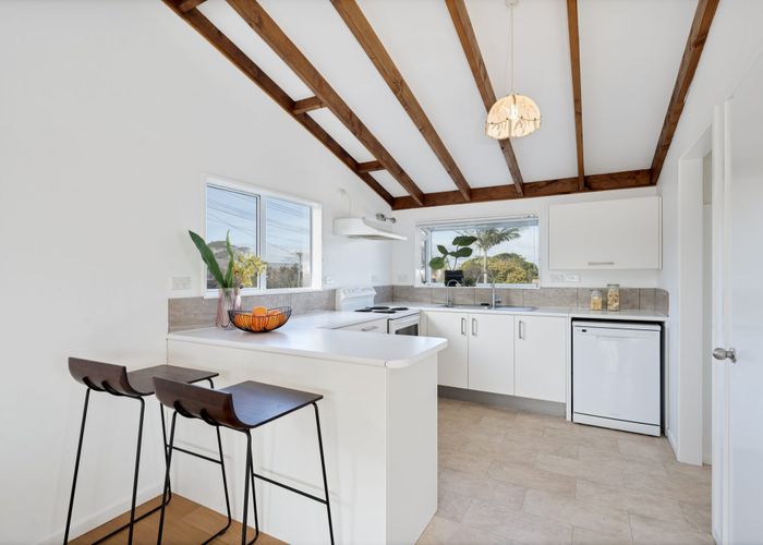  at 28 Dallinghoe Crescent, Milford, North Shore City, Auckland