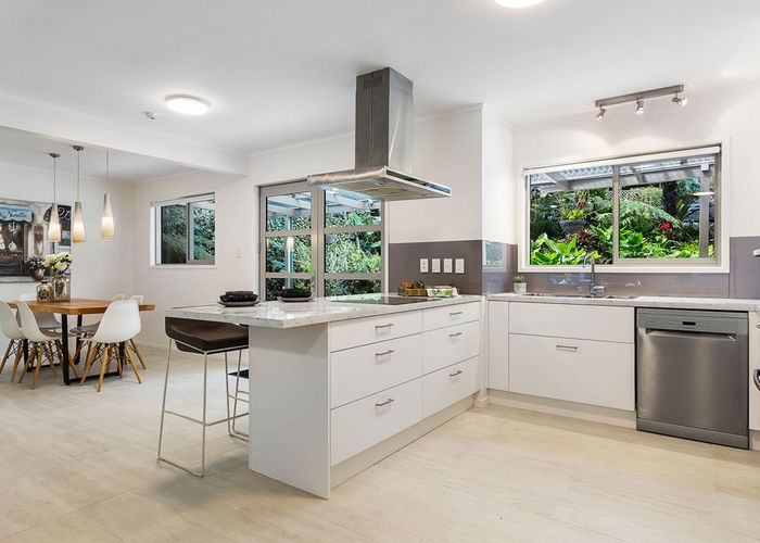  at 3 Opanuku Road, Henderson Valley, Auckland