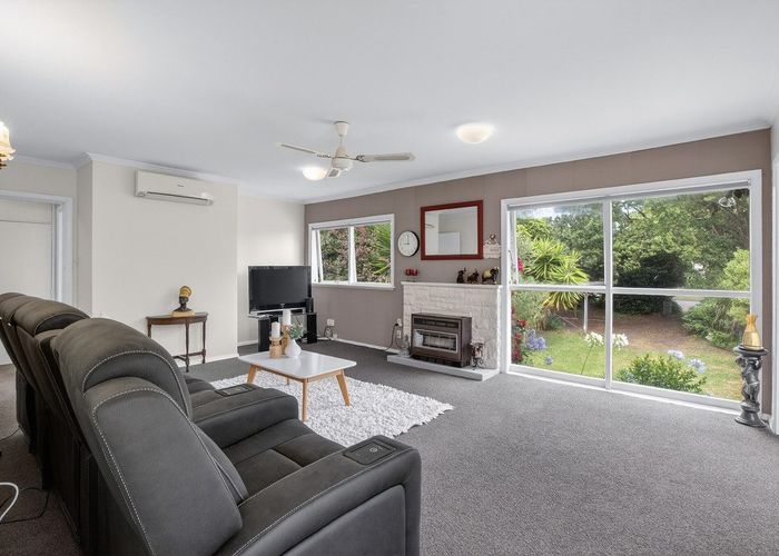 at 100 Alexander Road, Raumati Beach, Kapiti Coast, Wellington