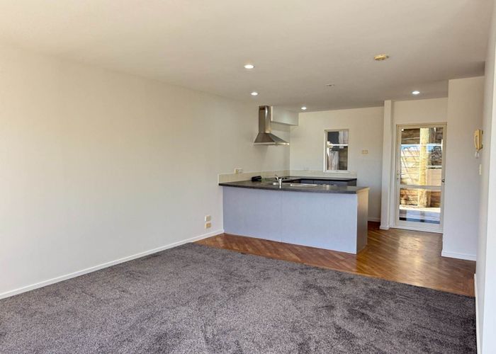  at 48 Exmouth Road, Northcote, Auckland