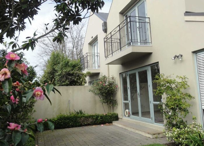  at 4/104 Papanui Road, Merivale, Christchurch