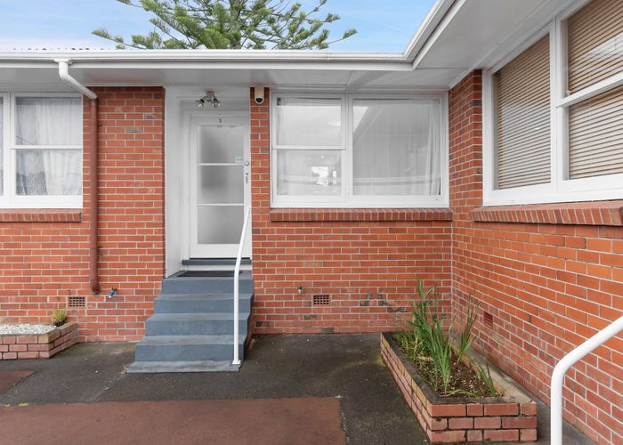  at 3/104 Titirangi Road, New Lynn, Waitakere City, Auckland
