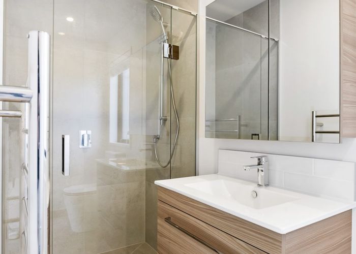  at 9/109 Taikata Road , Te Atatu Peninsula, Waitakere City, Auckland