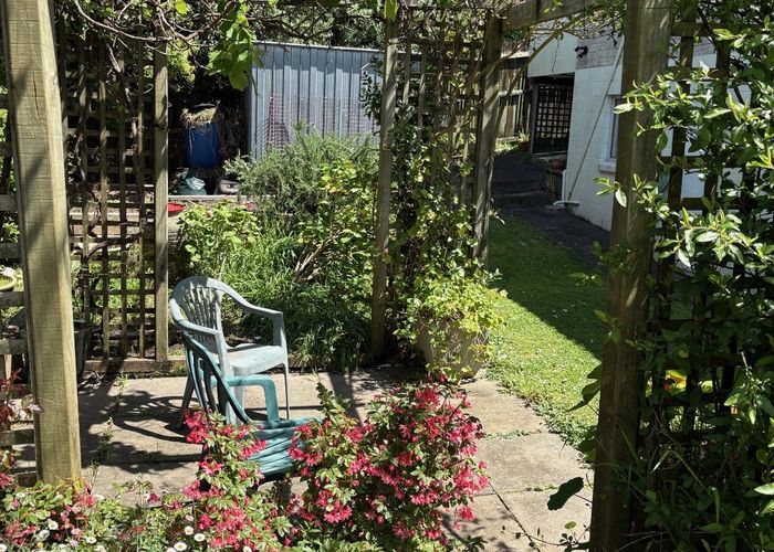  at 52B Manuka Road, Glenfield, North Shore City, Auckland