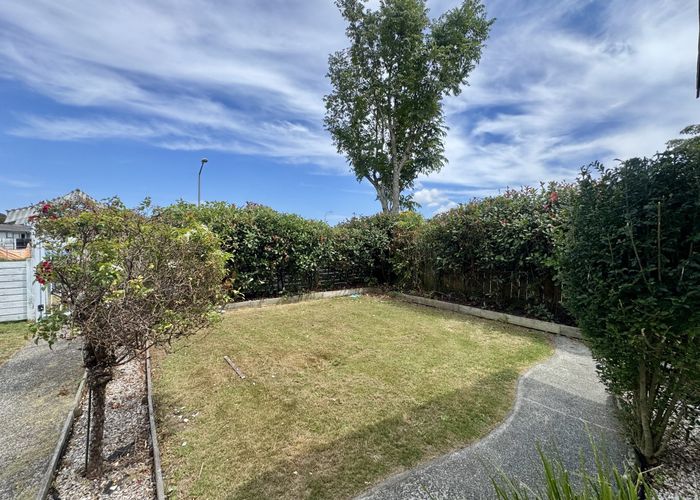  at 4 Le Havre Place, Takanini, Auckland