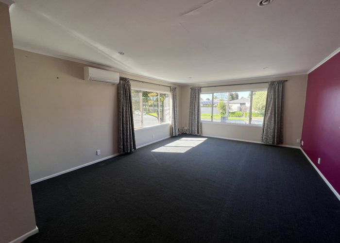  at 8 Bass Road, Albany, Auckland