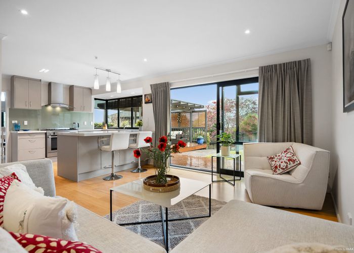  at 15 Orangewood Drive, Northpark, Auckland