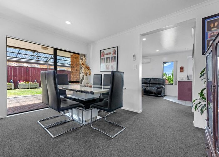  at 24 Sarteano Drive, Manurewa, Manukau City, Auckland