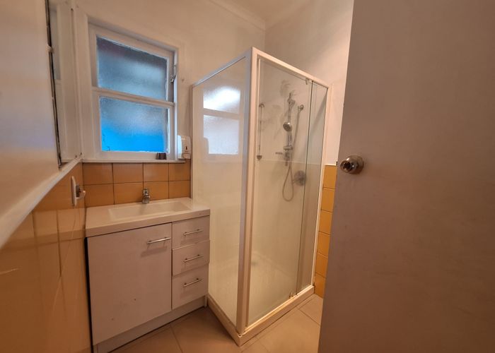  at 15 Rosebank Road, Papatoetoe, Manukau City, Auckland