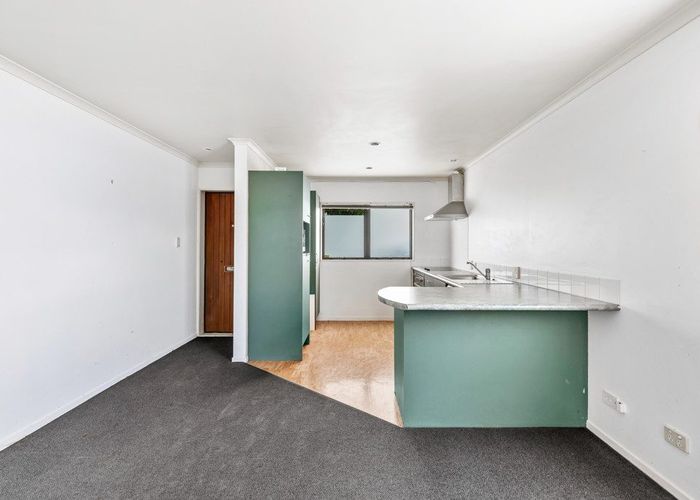  at 8/17 Harbour View Road, Te Atatu Peninsula, Waitakere City, Auckland