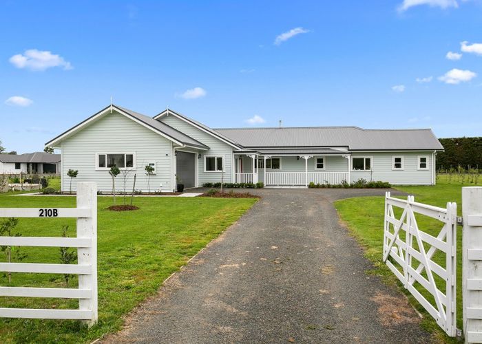  at 210B Pickering Road, Cambridge