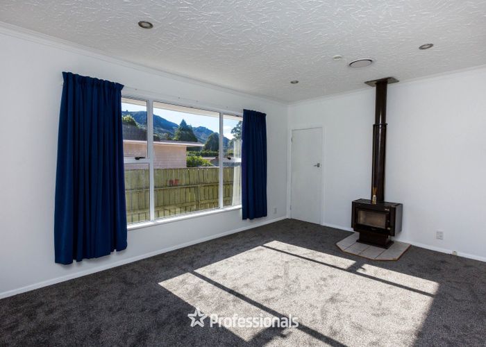  at 92 Pine Avenue, Ebdentown, Upper Hutt, Wellington