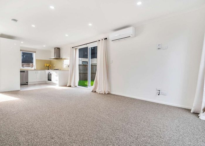  at 2/8 Mila Paige Close, Glenview, Hamilton, Waikato