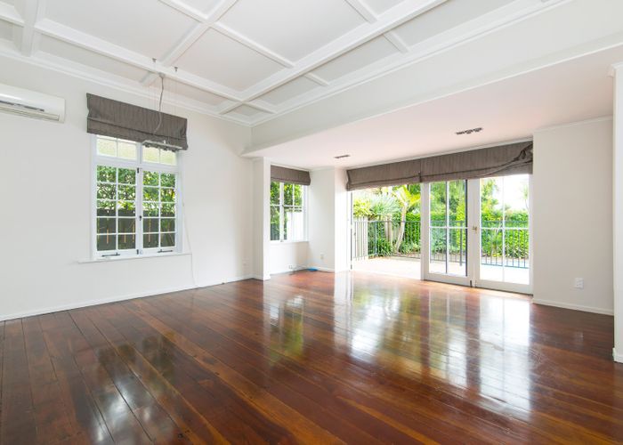  at 256 Lake Road, Hauraki, Auckland
