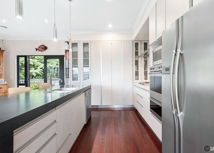  at 22 Onehuka Road, TIROHANGA, LOWER HUTT