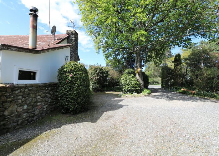  at 153 Chester Road, Clareville, Carterton