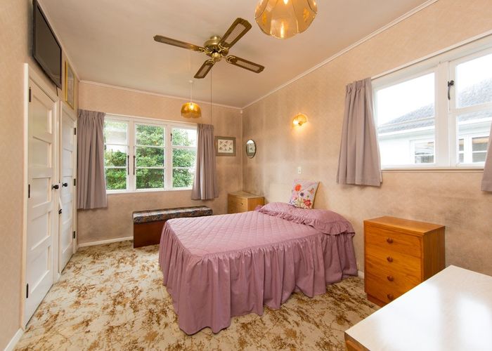  at 6 Renton Road, Mount Albert, Auckland