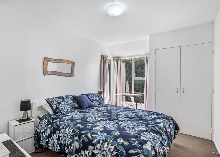  at 18/33 School Road, Kingsland, Auckland