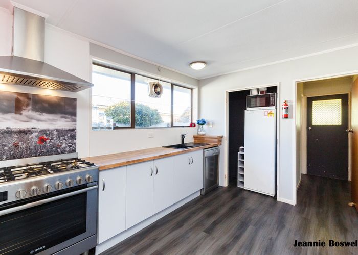  at 19 Meadowbrook Drive, Cloverlea, Palmerston North