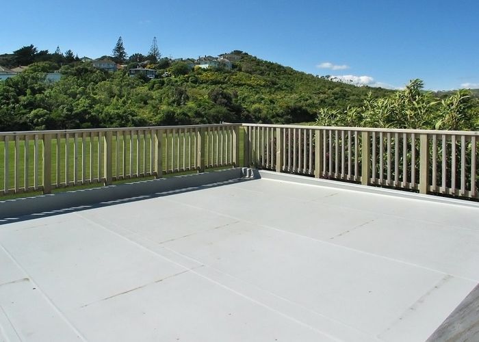  at 83 Main Road, Titahi Bay, Porirua