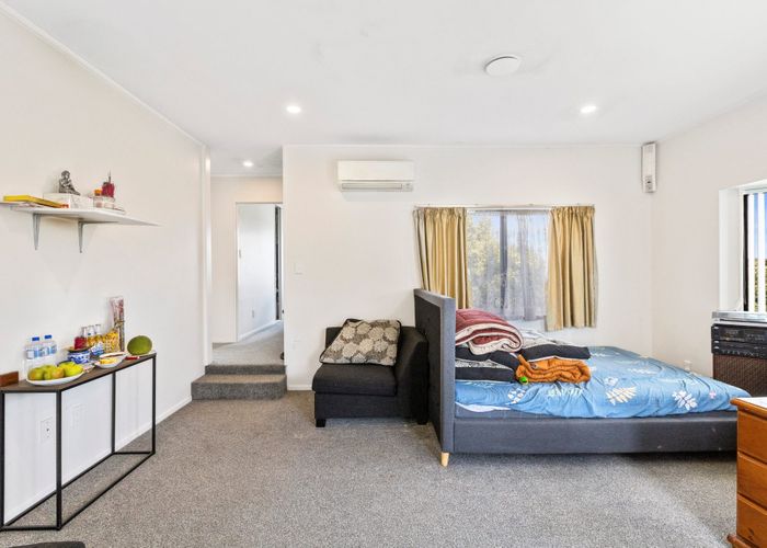  at 1 Garcia Place, West Harbour, Auckland