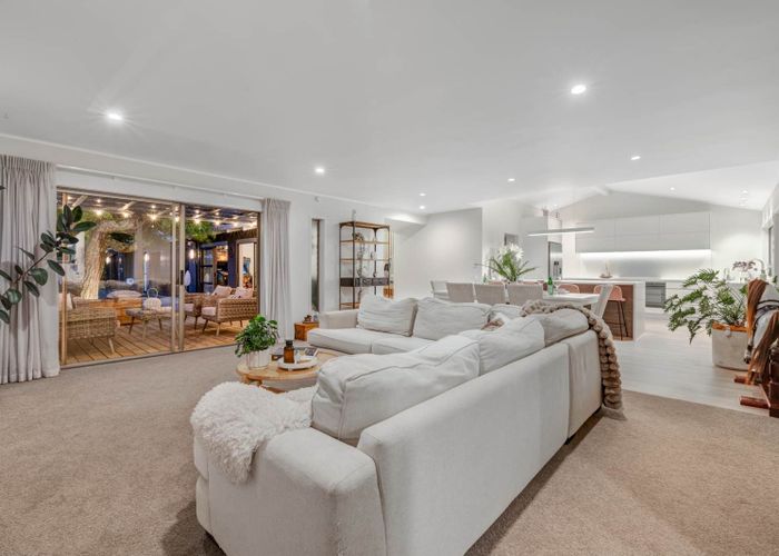  at 18 Glengarry Avenue, Manly, Rodney, Auckland