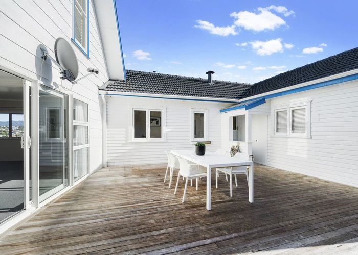  at 10 Savoy Road, Glen Eden, Auckland