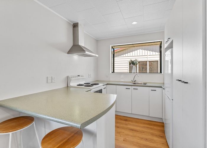  at 31 Rutherford Drive, Waikanae Beach, Kapiti Coast, Wellington