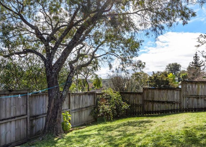  at 2/31 Gowing Drive, Meadowbank, Auckland