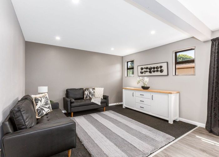  at 4 Oxford Crescent, Ebdentown, Upper Hutt, Wellington