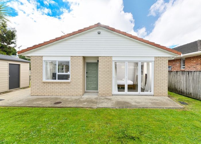  at 2 Paramu Avenue, Birkdale, North Shore City, Auckland