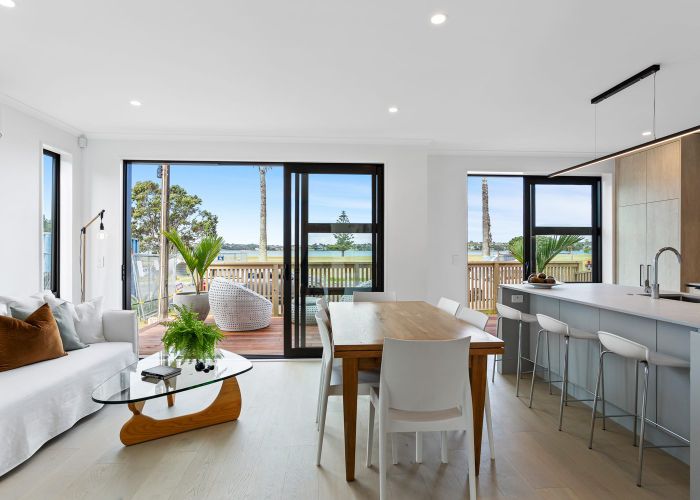  at 117 Riverside Avenue, Panmure, Auckland